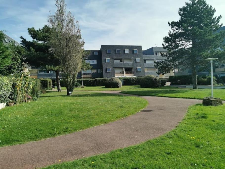 Appartement Acces Direct A La Plage Bernières-sur-Mer Eksteriør bilde