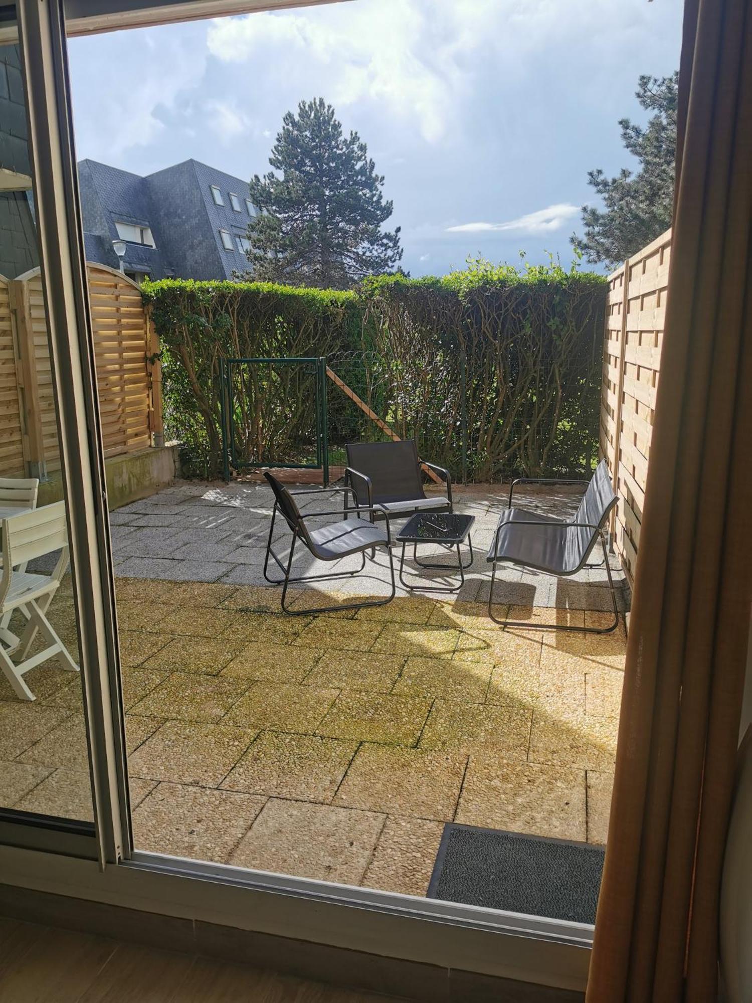 Appartement Acces Direct A La Plage Bernières-sur-Mer Eksteriør bilde